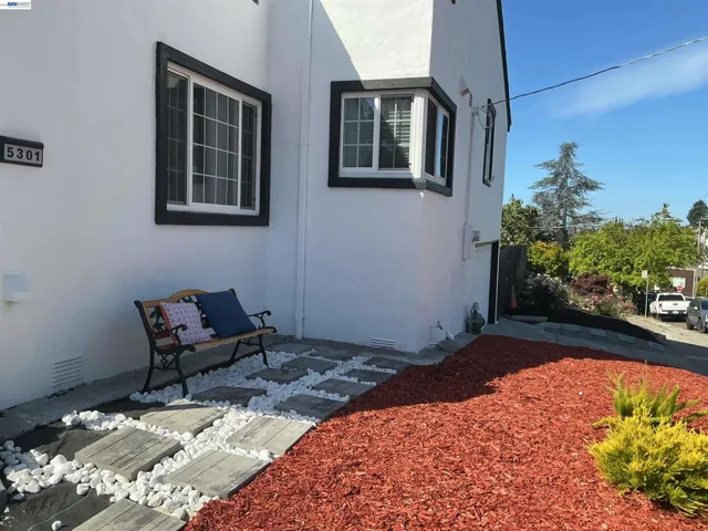 5301 Brann St, Oakland, California 94619