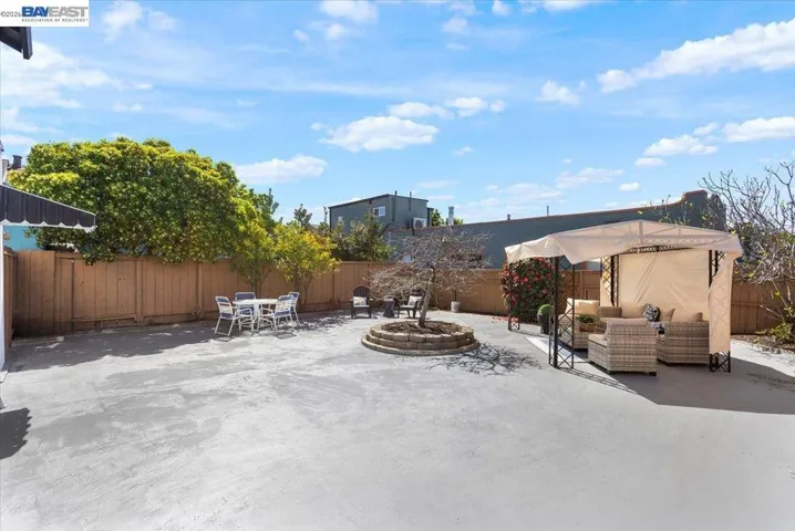 5301 Brann St, Oakland, California 94619