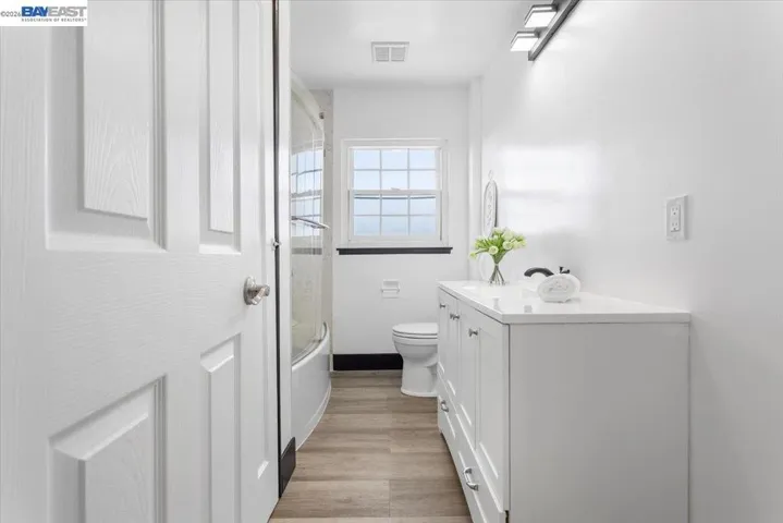 5301 Brann St, Oakland, California 94619