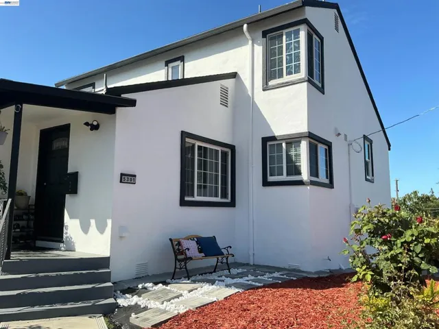 5301 Brann St, Oakland, California 94619
