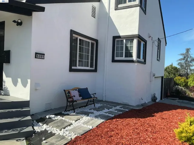 5301 Brann St, Oakland, California 94619