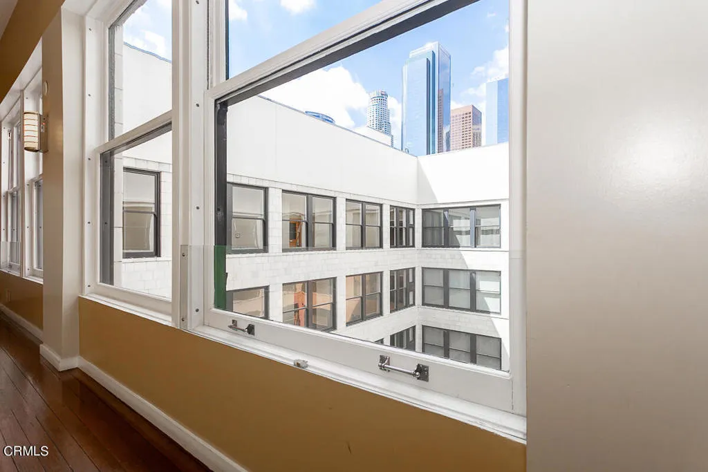 257 S. Spring St.-21
