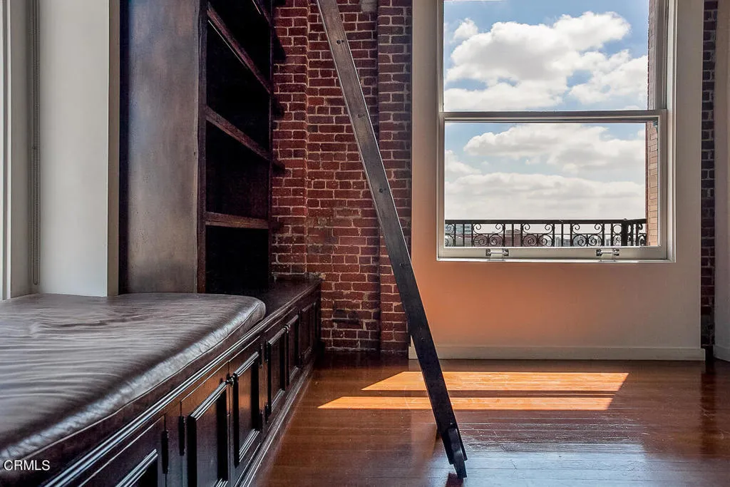 257 S. Spring St.-6