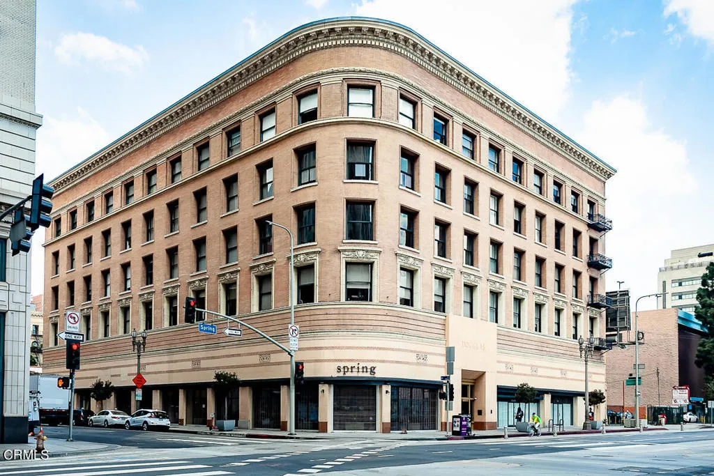 257 S. Spring St.-28