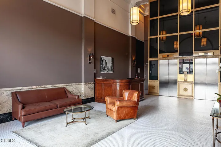 257 S. Spring St.-24