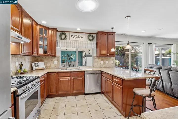 36874 Laurel St, Newark, California 94560