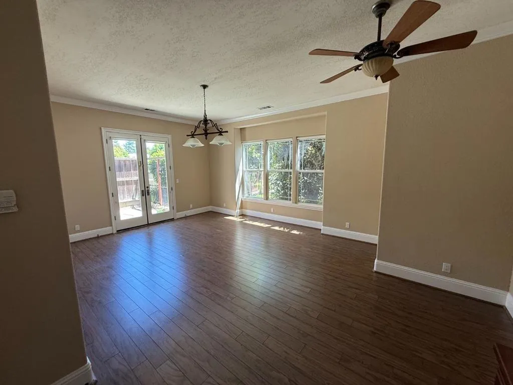 Den/Office/Guest room
