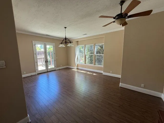 Den/Office/Guest room