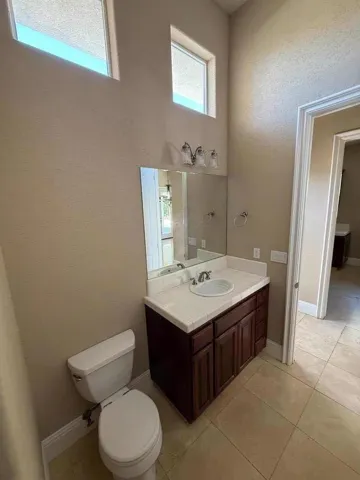 Hall Full Bathroom