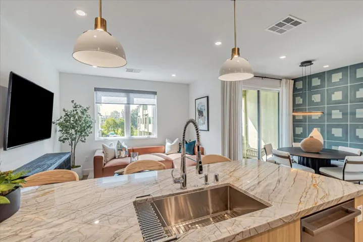 2857 Josephine Lane, Palo Alto, California 94303