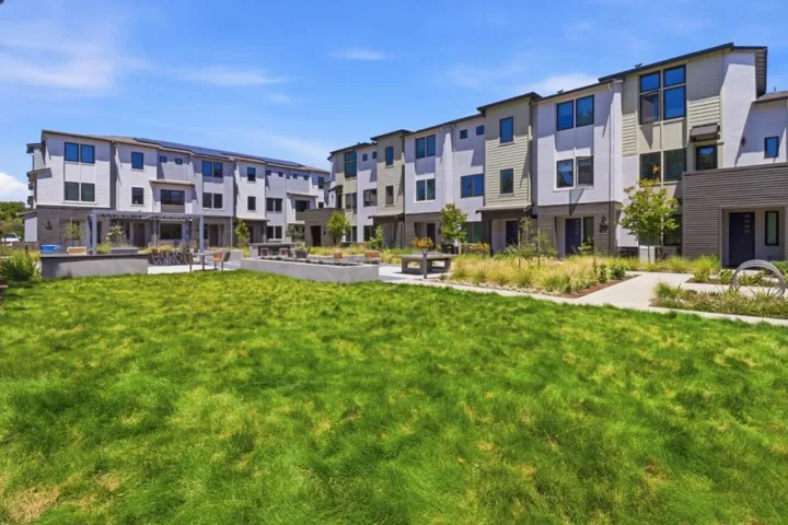2857 Josephine Lane, Palo Alto, California 94303
