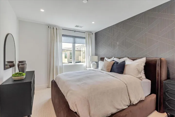 2857 Josephine Lane, Palo Alto, California 94303