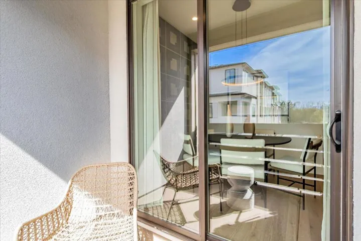 2857 Josephine Lane, Palo Alto, California 94303