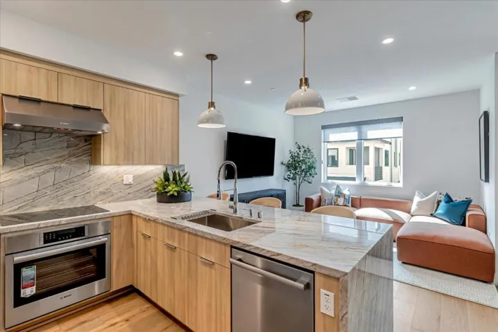 2857 Josephine Lane, Palo Alto, California 94303