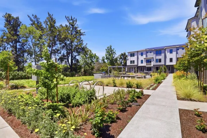 2857 Josephine Lane, Palo Alto, California 94303