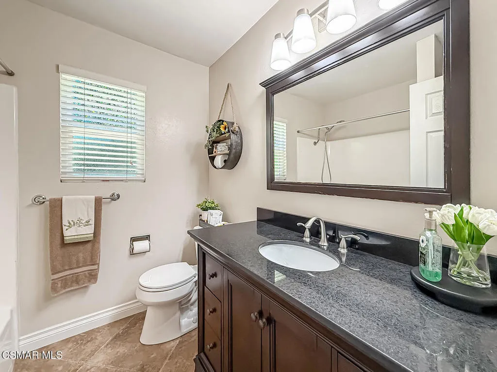 fHall Bath2