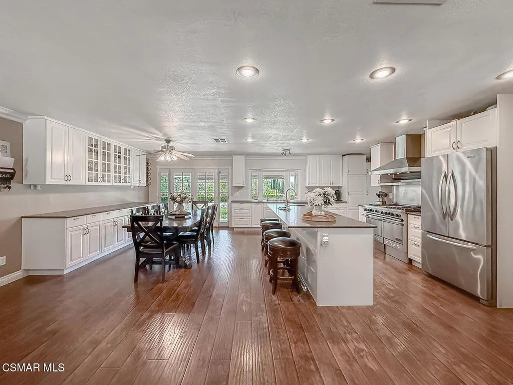cKitchen and Dining1