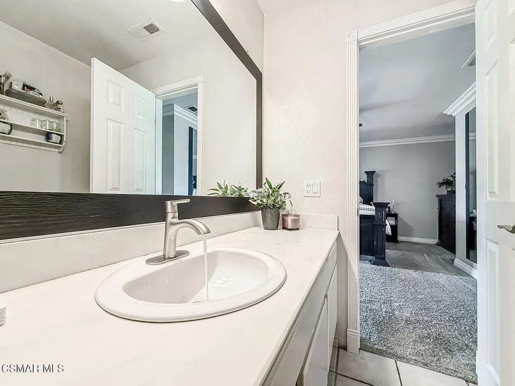 gPrimary Bedroom Suite6