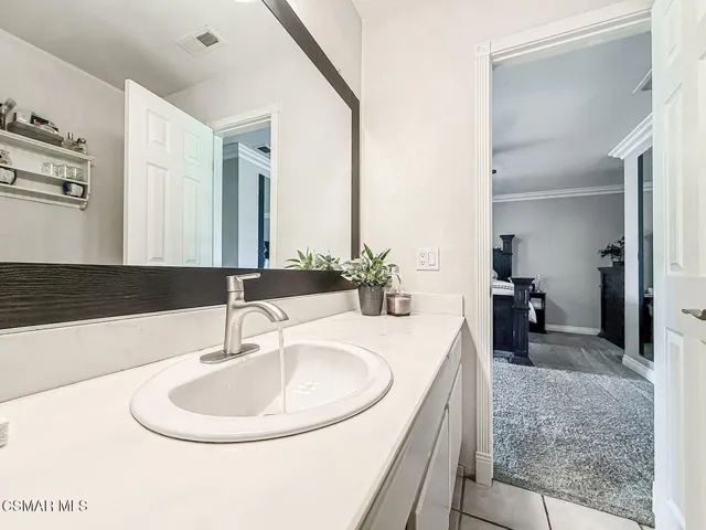 gPrimary Bedroom Suite6