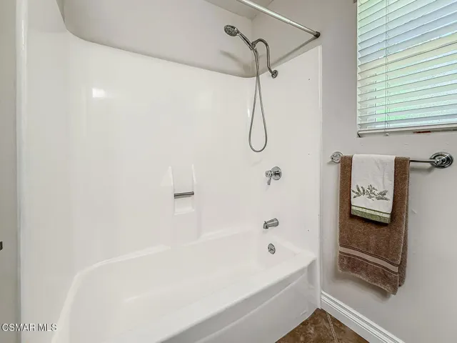 fHall Bath4
