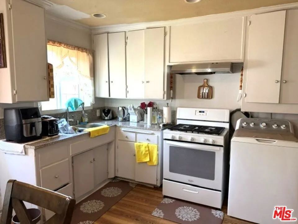 5240 - kitchen