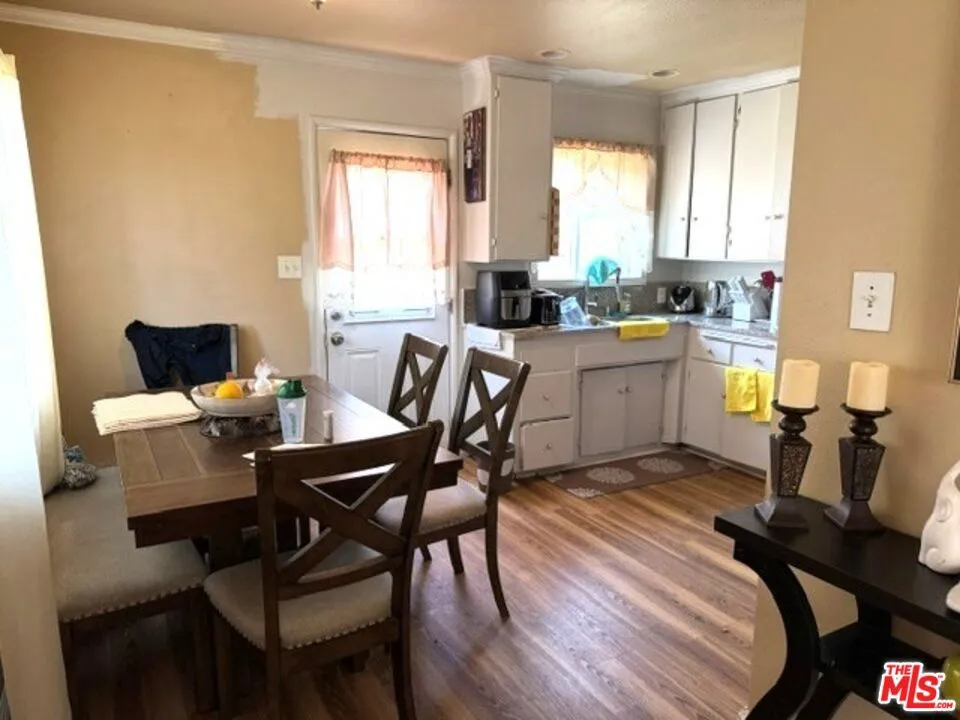 5240 - dining