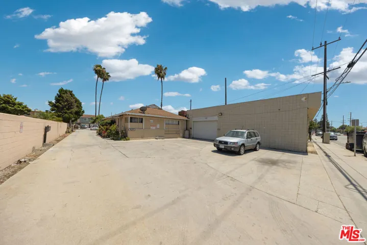 5234-5242 - 4 Units + commerci