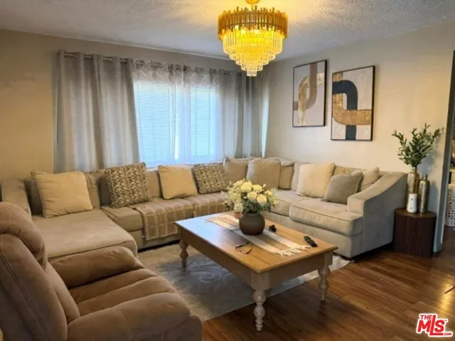 5242 - living room
