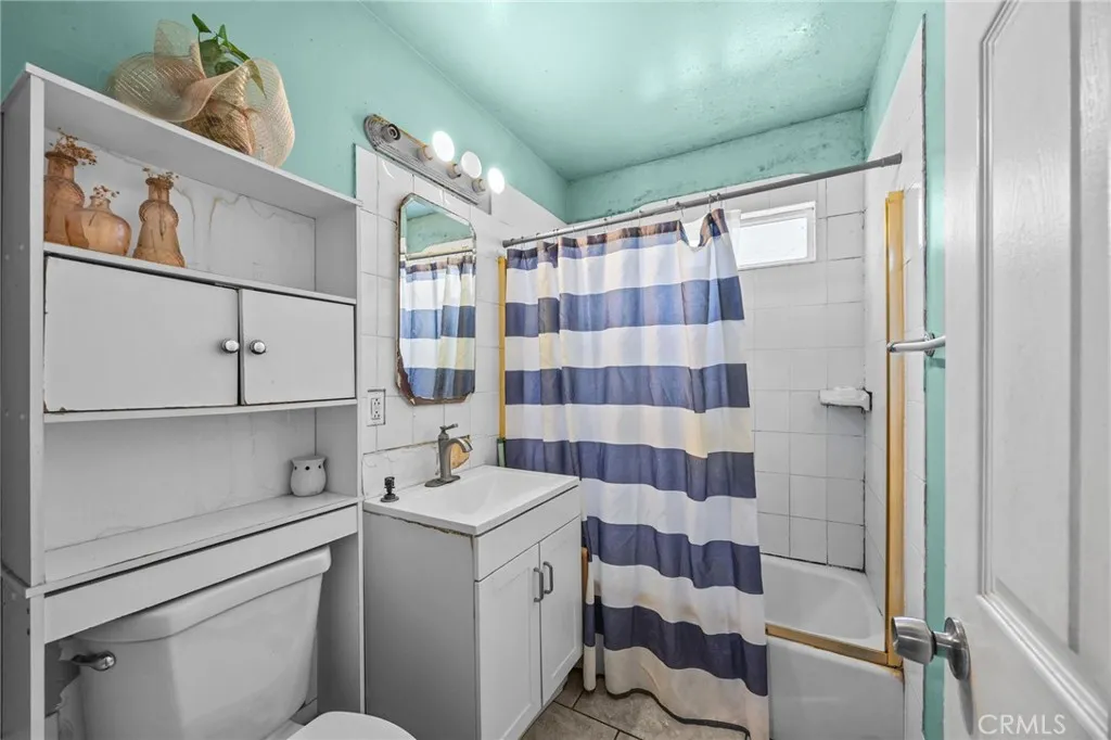 Bathroom2
