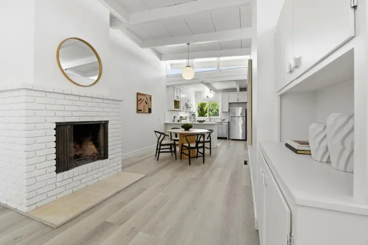 3909 Middlefield Road E, Palo Alto, California 94303