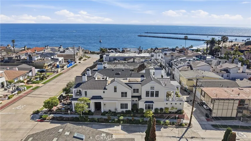 Some images have been virtually enhanced and may not reflect the property’s current condition.

