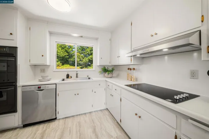 16985 Lamont Ct, Castro Valley, California 94546