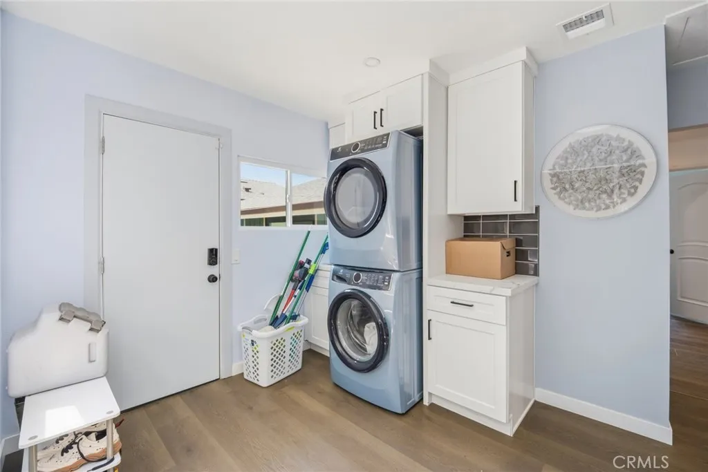 Mainhouse - Laundry