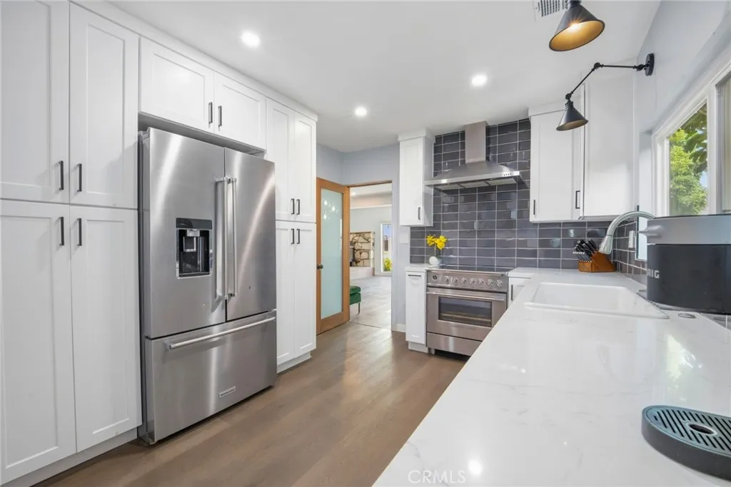 Mainhouse - Kitchen