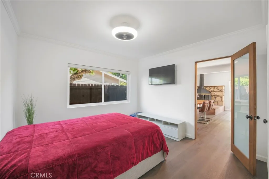 Mainhouse - Bedroom 1