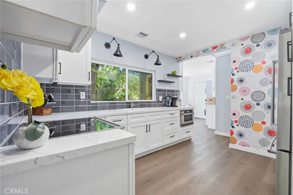 Mainhouse - Kitchen