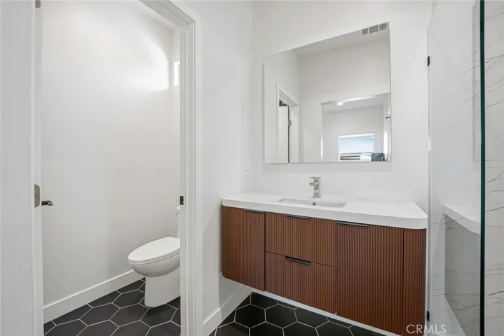 ADU - Master bathroom