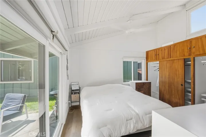 Mainhouse - Master bedroom