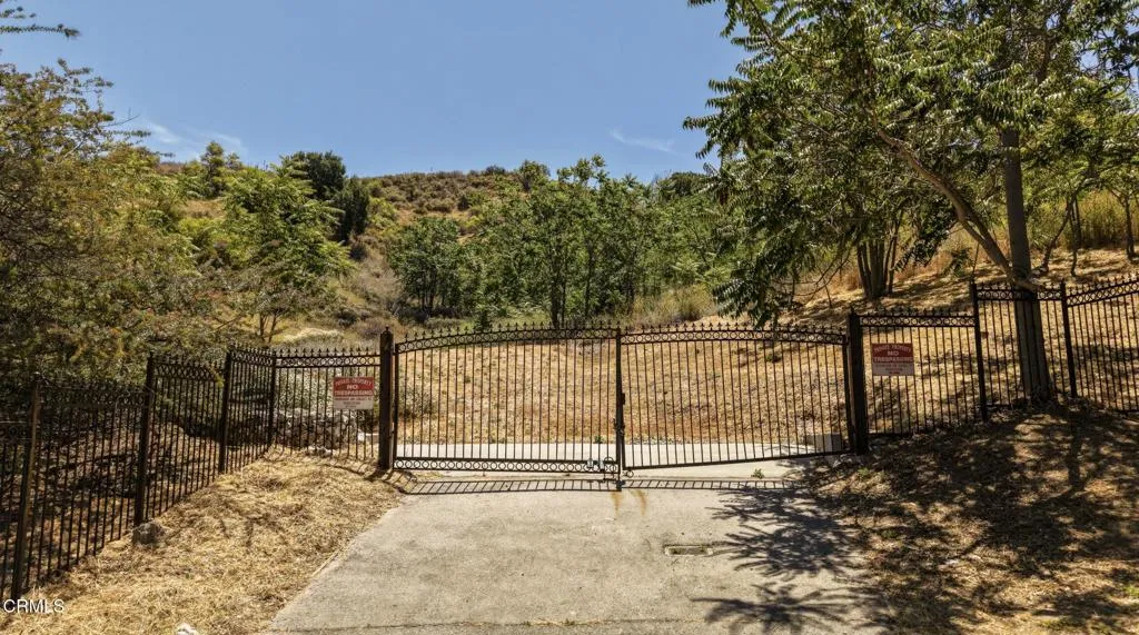 Gated Access to 12 Lots