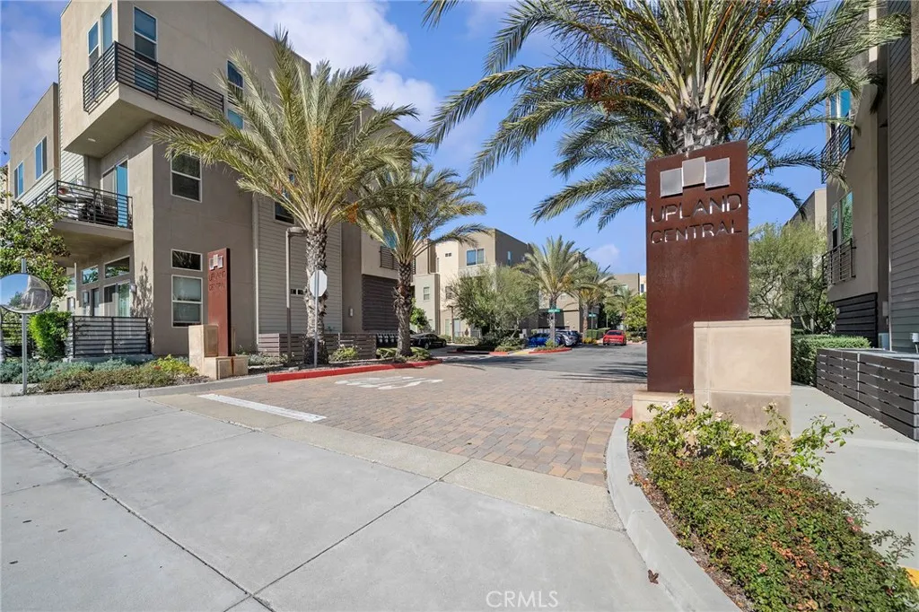 Community driveway entrance