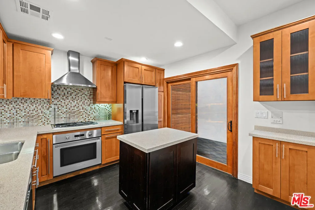 VIRTUAL STAGING