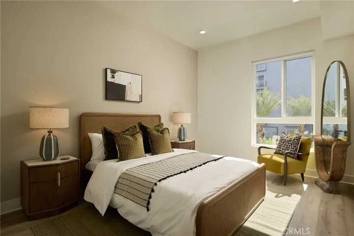 21010 Erwin Street 623, Woodland Hills, California 91367