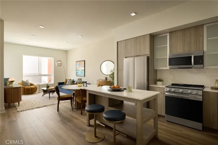 21010 Erwin Street 623, Woodland Hills, California 91367