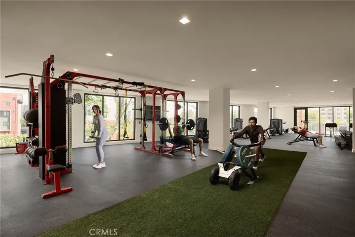 21010 Erwin Street 623, Woodland Hills, California 91367
