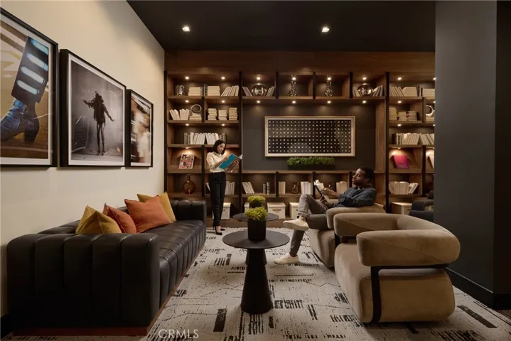 21010 Erwin Street 623, Woodland Hills, California 91367