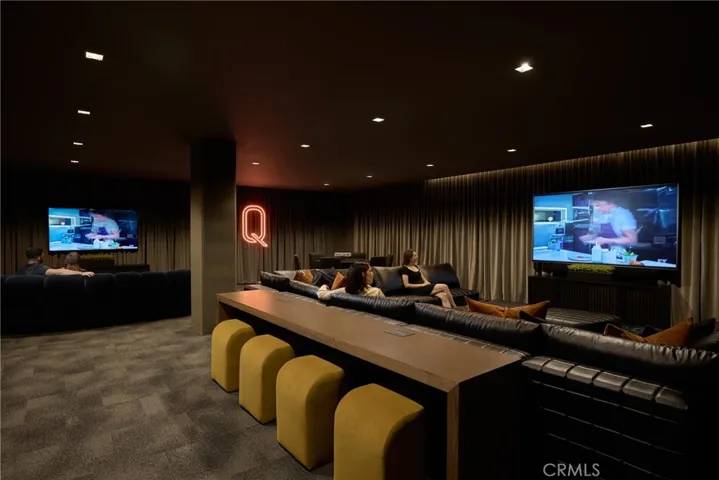 21010 Erwin Street 623, Woodland Hills, California 91367