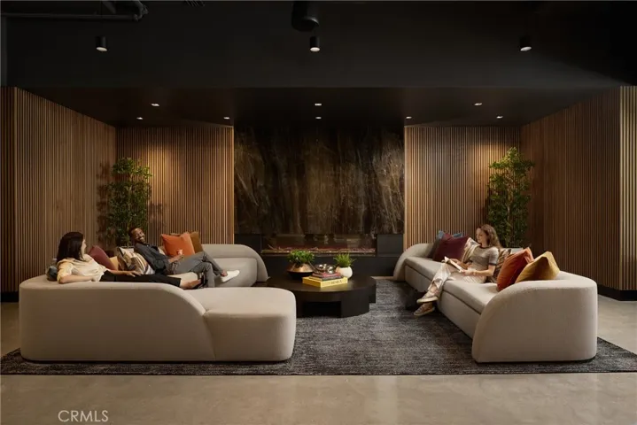 21010 Erwin Street 623, Woodland Hills, California 91367