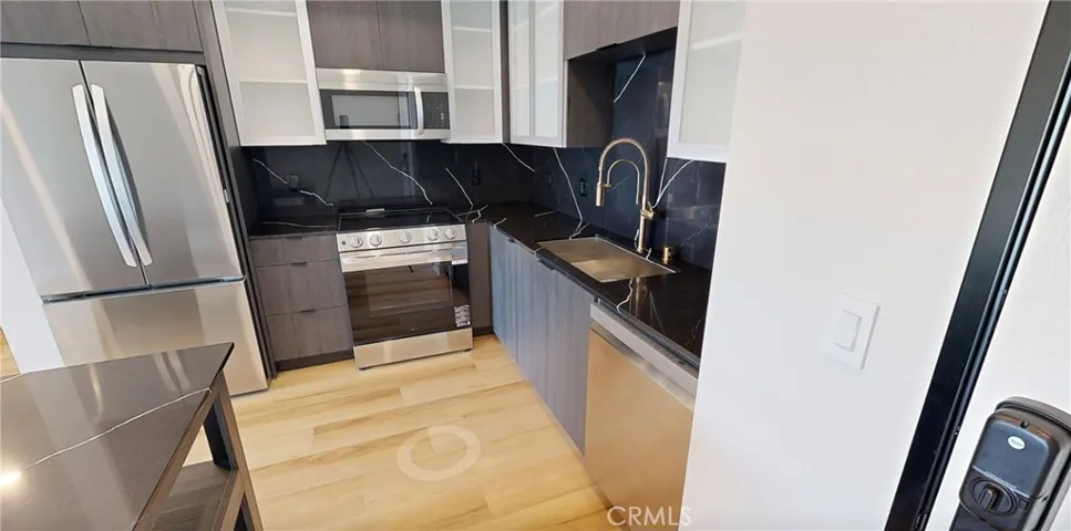 21010 Erwin Street 623, Woodland Hills, California 91367