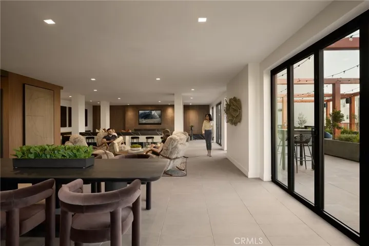 21010 Erwin Street 623, Woodland Hills, California 91367