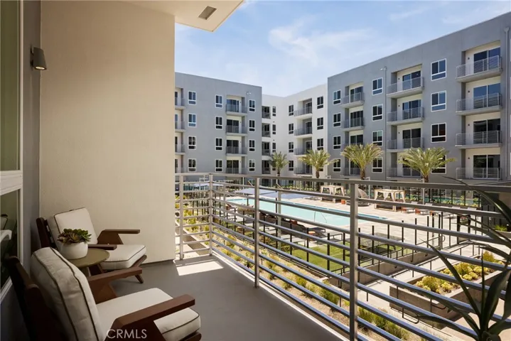 21010 Erwin Street 623, Woodland Hills, California 91367